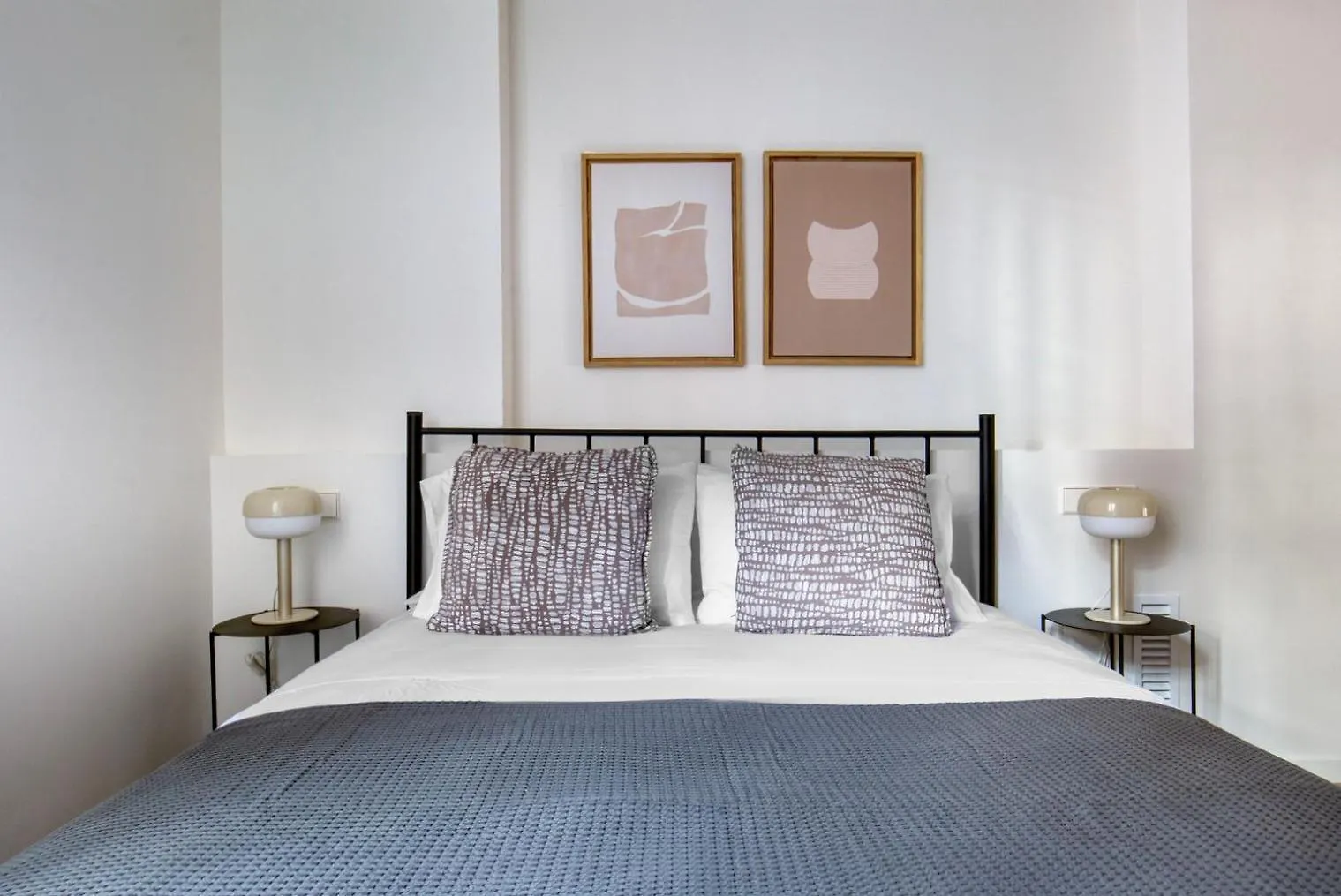 アパート バルセロナBlueground Sarria Doorman Renovated Recently Bcn-121アパートメント